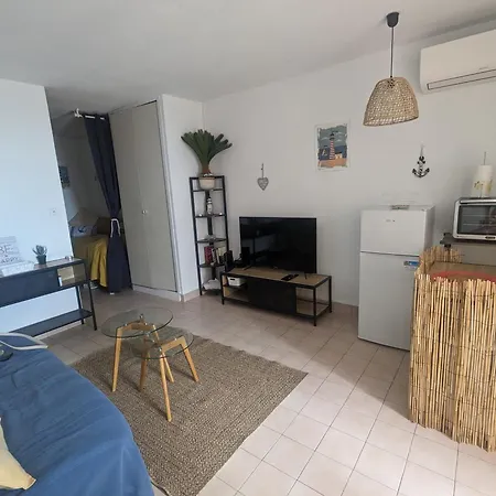Cosy Vue Et Front De Appartement