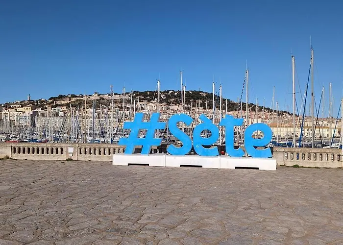 Cosy Vue Et Front De דירה *